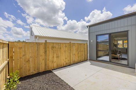 Photo of property in 14 Oopunga Road, Pukekohe, 2120