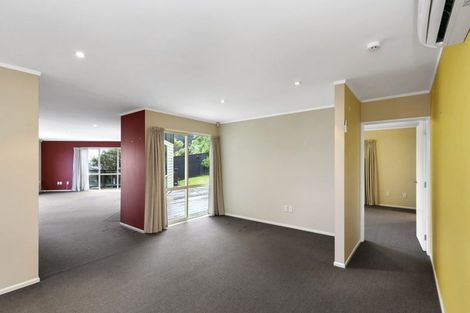 Photo of property in 16b Buccaneer Place, Grenada Village, Wellington, 6037