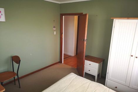 Photo of property in 2/134 Forrest Road, Milford, Auckland, 0620