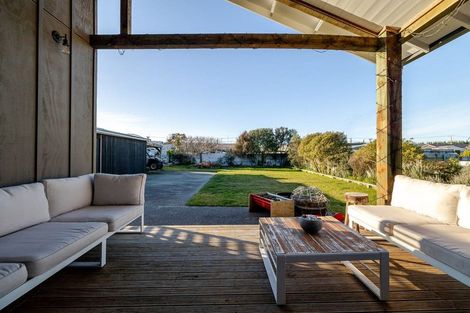 Photo of property in 21 Norton Street, Foxton Beach, Foxton, 4815