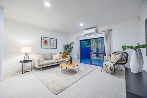 Photo of property in 1/4 Charlenne Close, Ranui, Auckland, 0612