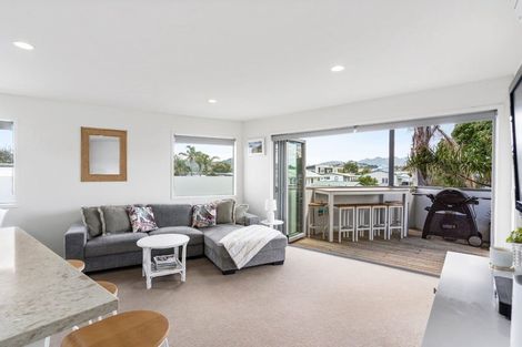Photo of property in 306 Ocean Road, Whangamata, 3620