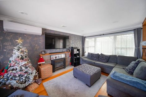 Photo of property in 9 Malcolm Place, Mangere East, Auckland, 2024