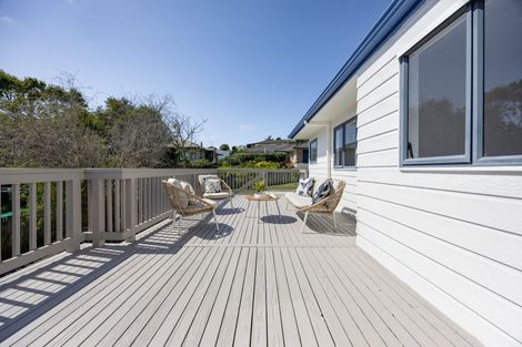 Photo of property in 12 Governor Grey Road, Snells Beach, 0920
