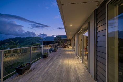 Photo of property in 4 Tironui Place, Whitianga, 3510