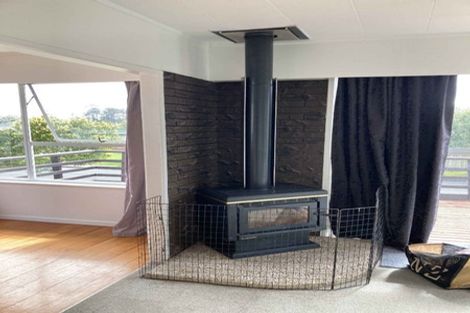 Photo of property in 111 Farquhar Road, Glendene, Auckland, 0602