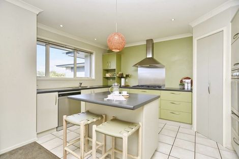 Photo of property in 8 Ross Place, Northwood, Christchurch, 8051