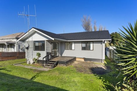 Photo of property in 201 Puriri Street, Castlecliff, Whanganui, 4501