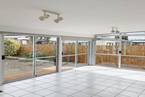 Photo of property in 85 Walworth Avenue, Pakuranga Heights, Auckland, 2010