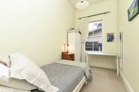 Photo of property in 8 Queen Street, Cambridge, 3434