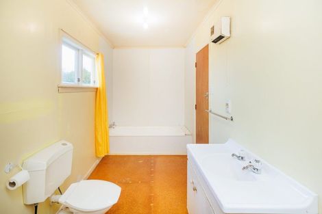 Photo of property in 18 Antrim Place, Hokowhitu, Palmerston North, 4410