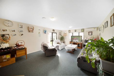 Photo of property in 33 Lachlan Place, Favona, Auckland, 2024