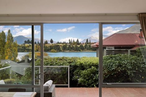 Photo of property in Rahiri Apartments, 2/23 Adelaide Street, Queenstown, 9300