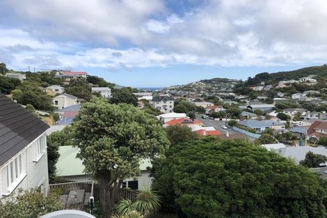 Photo of property in 28 Melbourne Road, Island Bay, Wellington, 6023