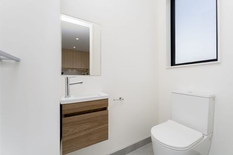 Photo of property in 8/6 Shakespeare Road, Milford, Auckland, 0620