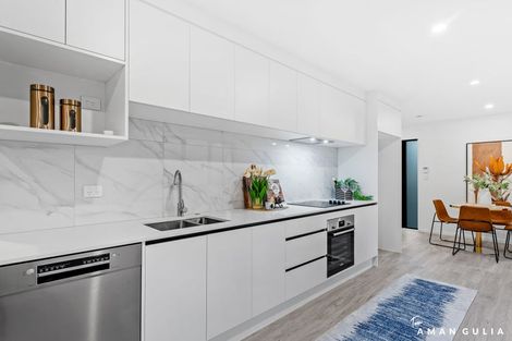 Photo of property in 26-28 Pomaria Road, Henderson, Auckland, 0610