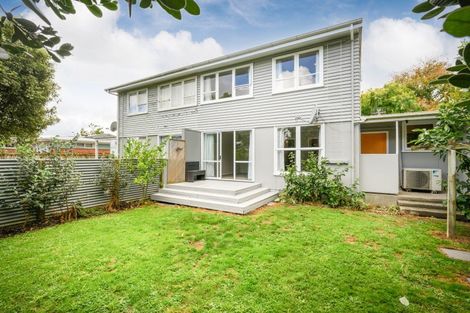 Photo of property in 26 Farnham Avenue, Highbury, Palmerston North, 4412