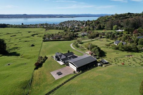 Photo of property in 28 Te Moenga Park, Acacia Bay, Taupo, 3330