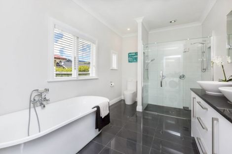Photo of property in 50f1- King Street, Ebdentown, Upper Hutt, 5018