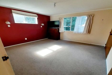Photo of property in 25 Hartford Crescent, Totara Park, Upper Hutt, 5018