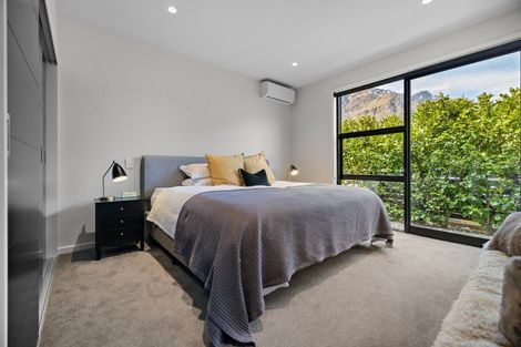 Photo of property in 17 Falconer Rise, Jacks Point, Queenstown, 9371