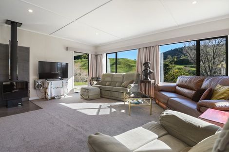 Photo of property in 1422 Manawahe Road, Manawahe, 3194