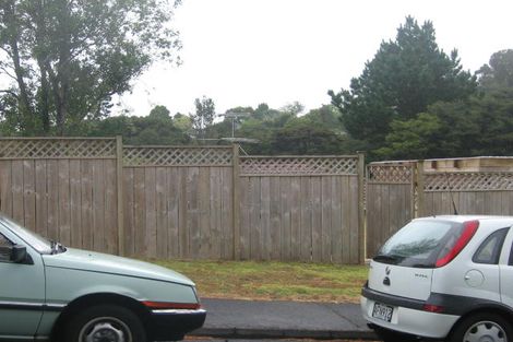 Photo of property in 22 Finn Place, Totara Vale, Auckland, 0629