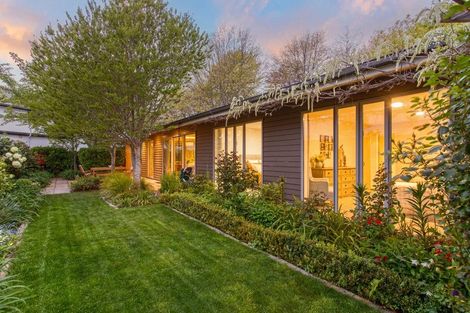 Photo of property in 112 Englefield Road, Northwood, Christchurch, 8051