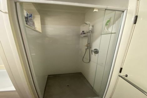 Photo of property in 12 Kinapori Terrace, Newlands, Wellington, 6037