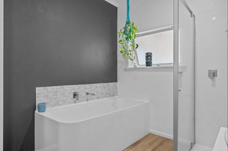 Photo of property in 14a Walsh Road, Westown, New Plymouth, 4310