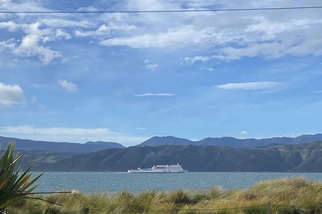 Photo of property in 201 Marine Parade, Seatoun, Wellington, 6022