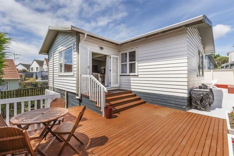 Photo of property in 5 Mako View, Titahi Bay, Porirua, 5022