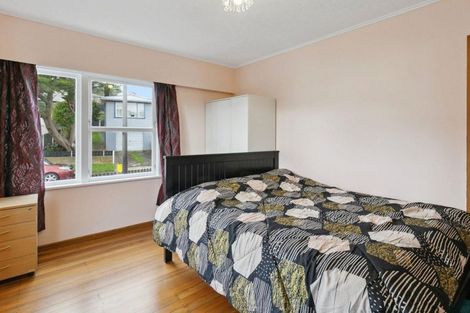 Photo of property in 12 Camrose Grove, Kingston, Wellington, 6021