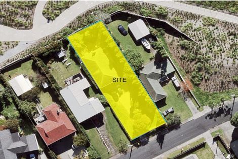 Photo of property in 8 Alwyn Avenue, Te Atatu South, Auckland, 0610