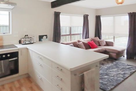 Photo of property in 103f5 Rongotai Road, Kilbirnie, Wellington, 6022