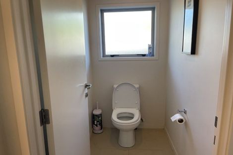 Photo of property in 4 Butterworth Crescent, Papamoa Beach, Papamoa, 3118