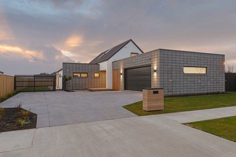 Photo of property in 4 Goldie Drive, Rangiora, 7400