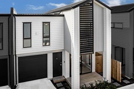 Photo of property in 7b Queen Mary Avenue, New Lynn, Auckland, 0600