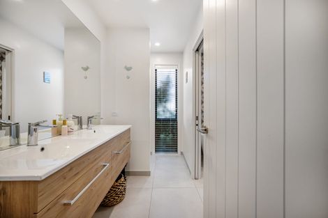 Photo of property in 99 Aviemore Drive, Marshland, Christchurch, 8083