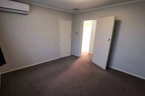 Photo of property in 112 Edgewater Drive, Pakuranga, Auckland, 2010