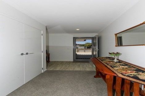 Photo of property in 180 Tukapa Street, Westown, New Plymouth, 4310
