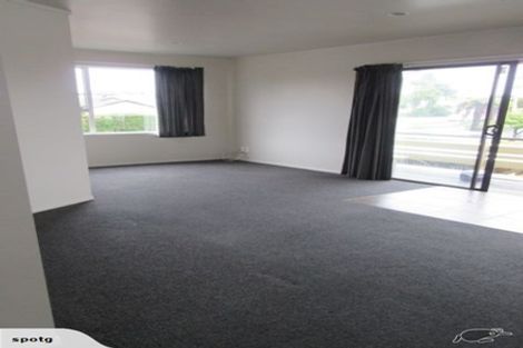 Photo of property in 8 Hinekohu Street, New Lynn, Auckland, 0600