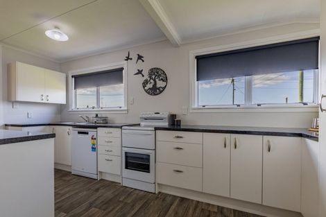 Photo of property in 11 Jull Crescent, Waipukurau, 4200