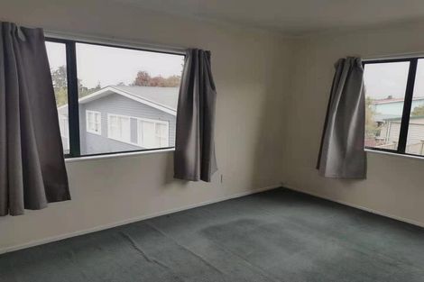 Photo of property in 14 Denyer Place, New Lynn, Auckland, 0600