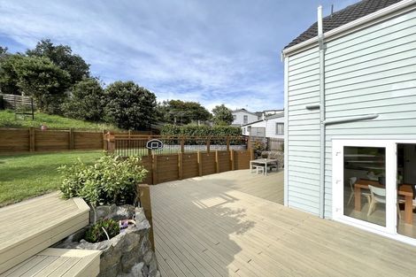 Photo of property in 5 Cambrian Street, Churton Park, Wellington, 6037
