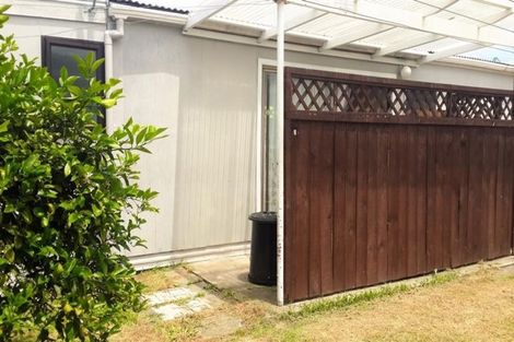 Photo of property in 39 Birdwood Avenue, Papatoetoe, Auckland, 2025