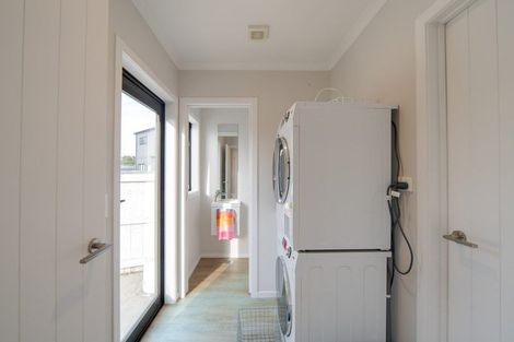 Photo of property in 12 Emmadale Lane, Hamilton East, Hamilton, 3216