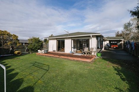 Photo of property in 69 Wikiriwhi Crescent, Awapuni, Palmerston North, 4412