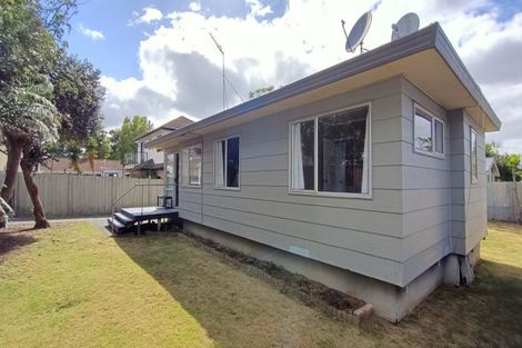 Photo of property in 2/17 Onslow Road, Papakura, 2110