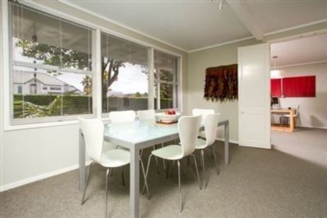 Photo of property in 1 Frater Avenue, Milford, Auckland, 0620